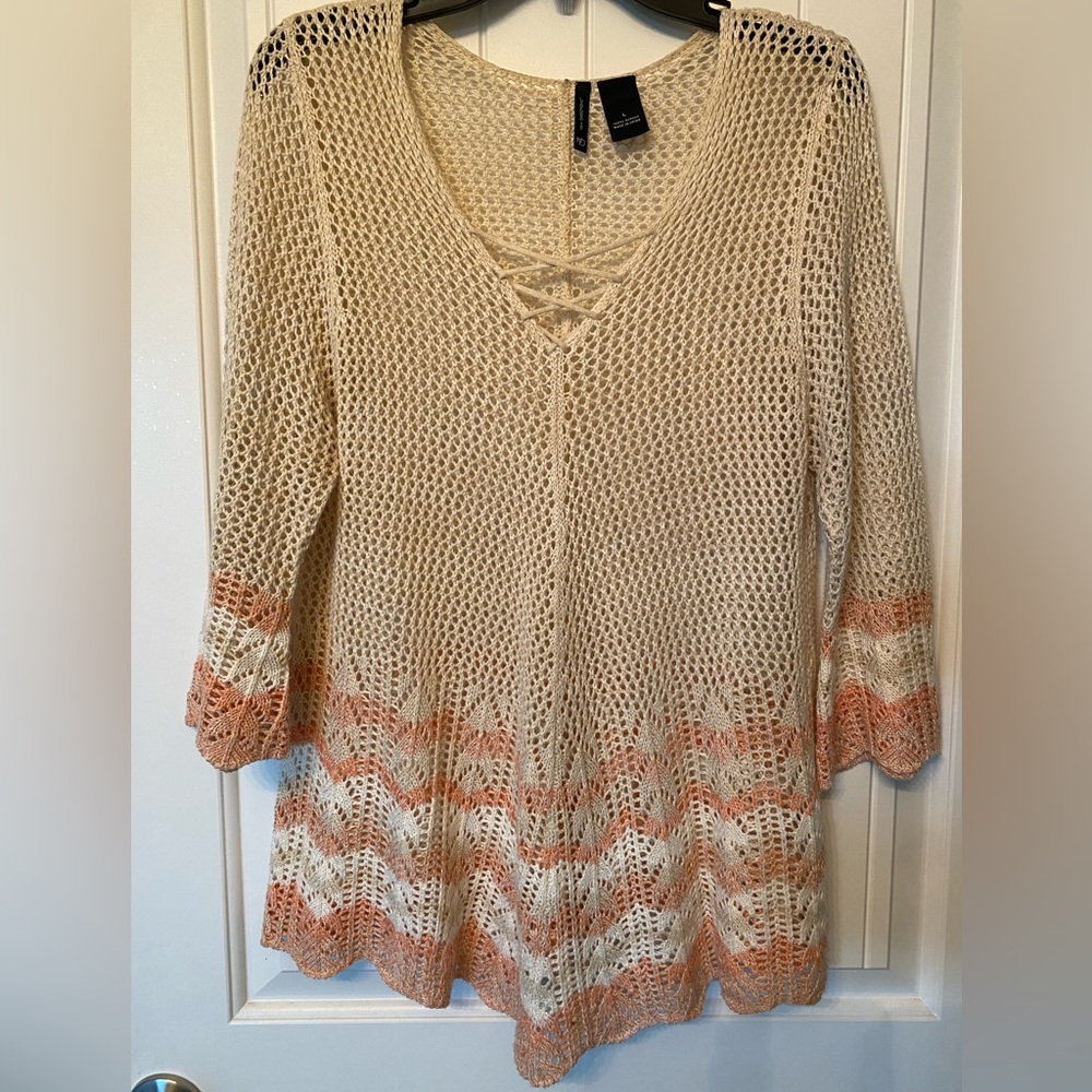 🌸 New Directions lightweight crocheted pullover see-through sweater. EUC.